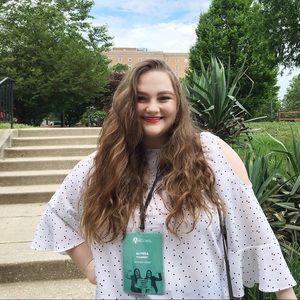 Meet your Posher, Alyssa